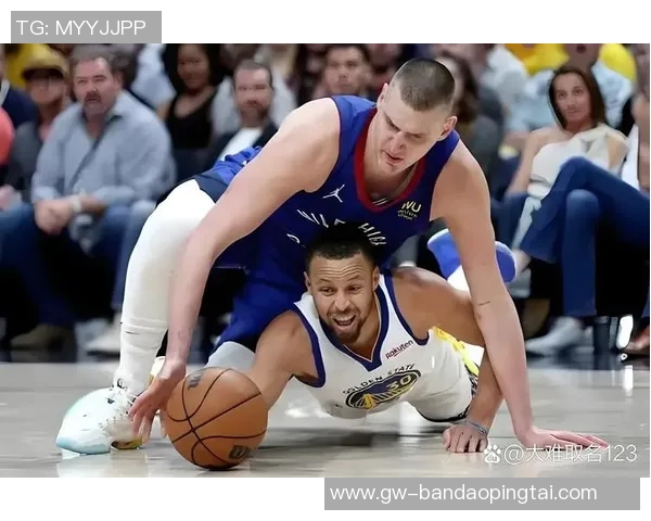 雷霆与掘金激战正酣NBA季后赛精彩对决引发球迷热议 雷霆与掘金激战正酣NBA季后赛精彩对决引发球迷热议